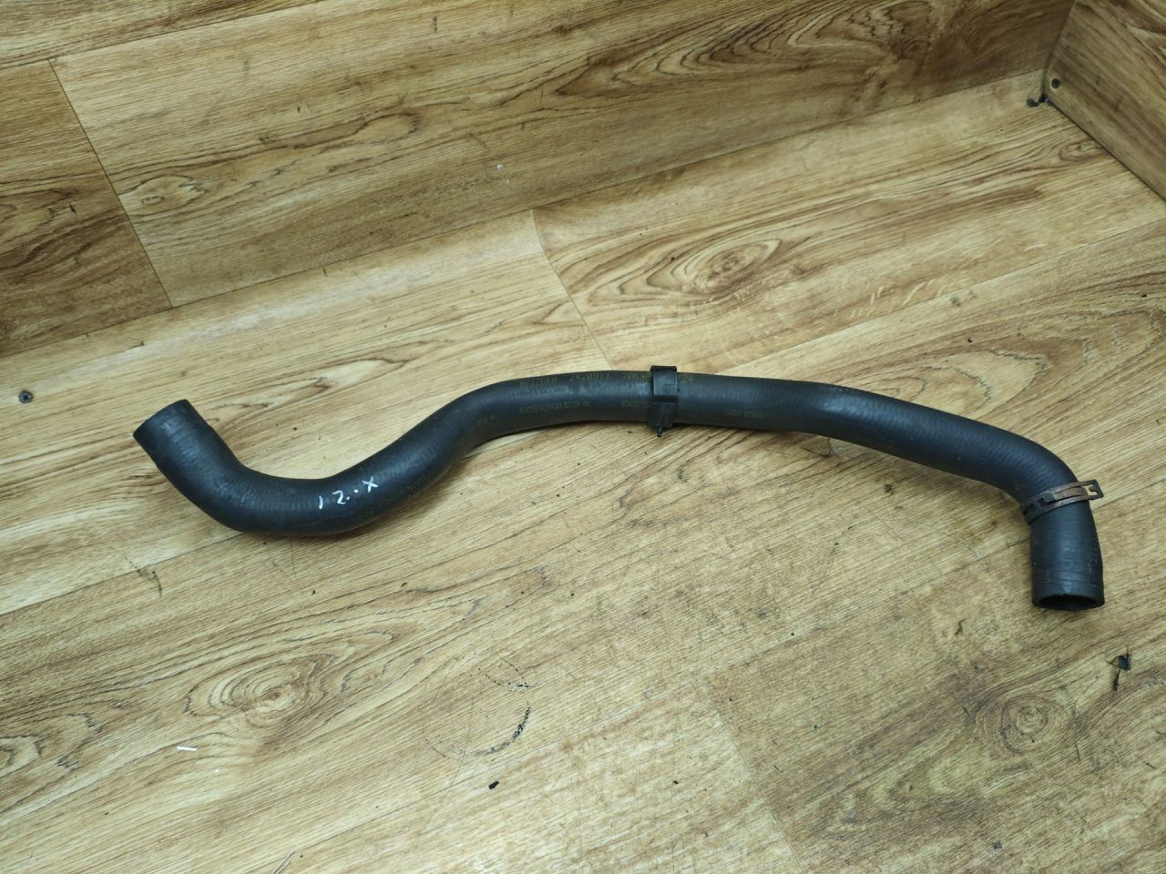 патрубок радиатора Volkswagen Transporter T5 2004, 1.9 л., AXC, дизель, МКПП, микроавтобус - фото №1