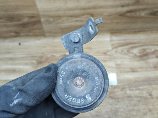 сигнал (клаксон) Renault Duster 1 поколение 2012, 2.0 л., F4R 403, бензин, АКПП, внедорожник 5 дв., передний привод, 256104007R