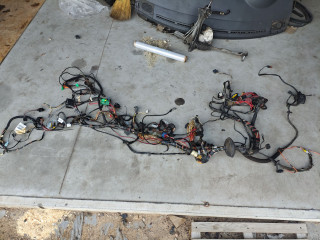 проводка салона Renault Duster 1 поколение 2012, 2.0 л., F4R 403, бензин, АКПП, внедорожник 5 дв., передний привод, 240183709R, 115120391R, 282438118R, 240188093R