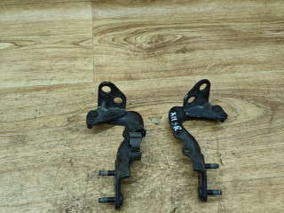 петля крышки багажника Land Rover Range Rover Evoque L538 2012, 2.2 л., 224DT, дизель, МКПП, внедорожник 5 дв.