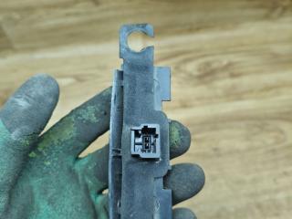 кнопка открытия багажника Peugeot 5008 1 поколение 2011, 1.6 л., дизель, МКПП, минивэн, 9638615777