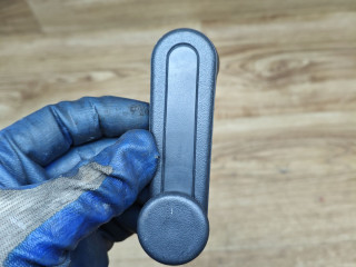 ручка стеклоподъемника Toyota Corolla 9 поколение (E120/E130) 2002, 1.4 л., 4ZZ-FE, бензин, МКПП, хетчбэк 5 дв., 6926002020