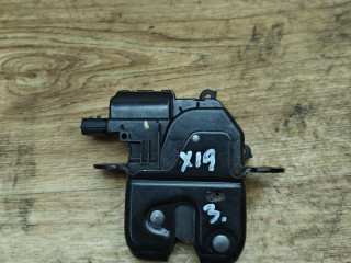 замок багажника Renault Duster 1 поколение 2012, 2.0 л., F4R 403, бензин, АКПП, внедорожник 5 дв., передний привод, 905030010R