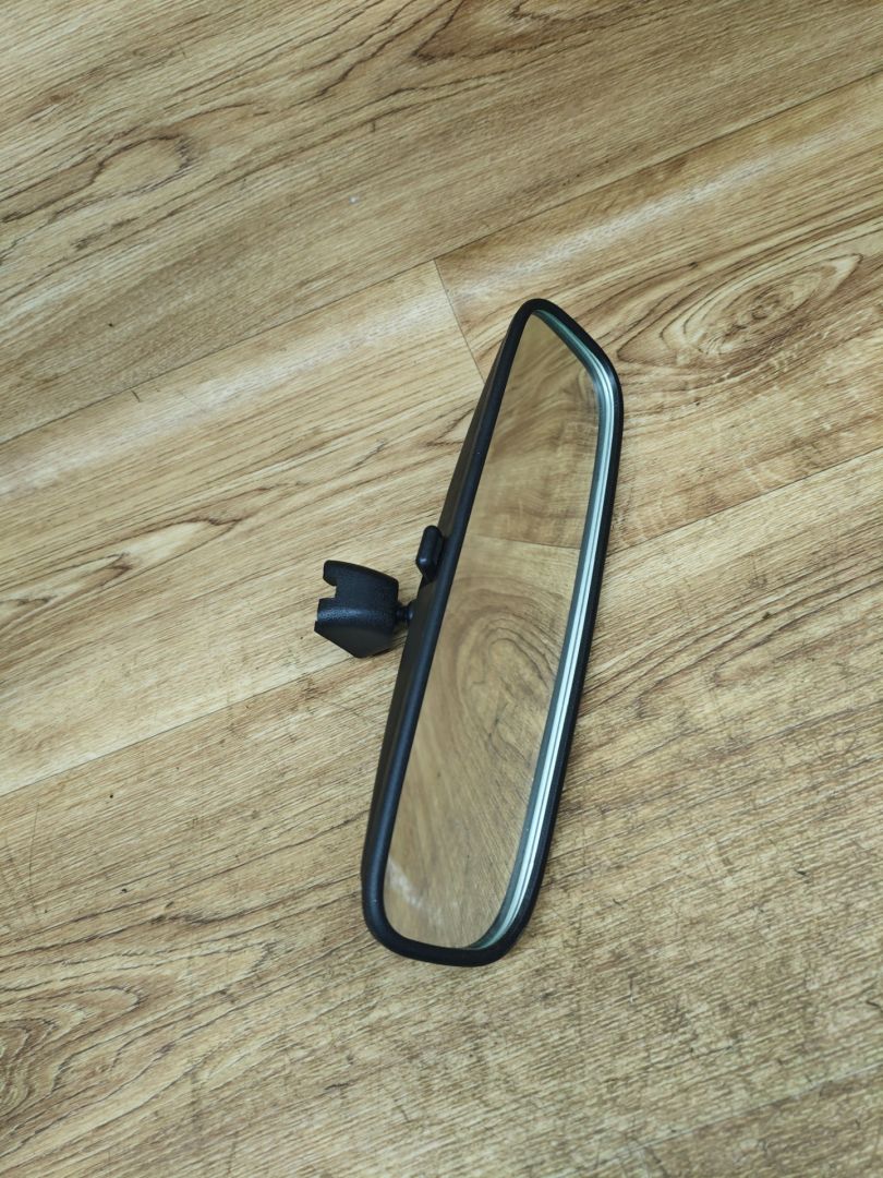 зеркало салона Hyundai Solaris 1 поколение 2013, 1.6 л., G4FC, бензин, АКПП, седан - фото №1