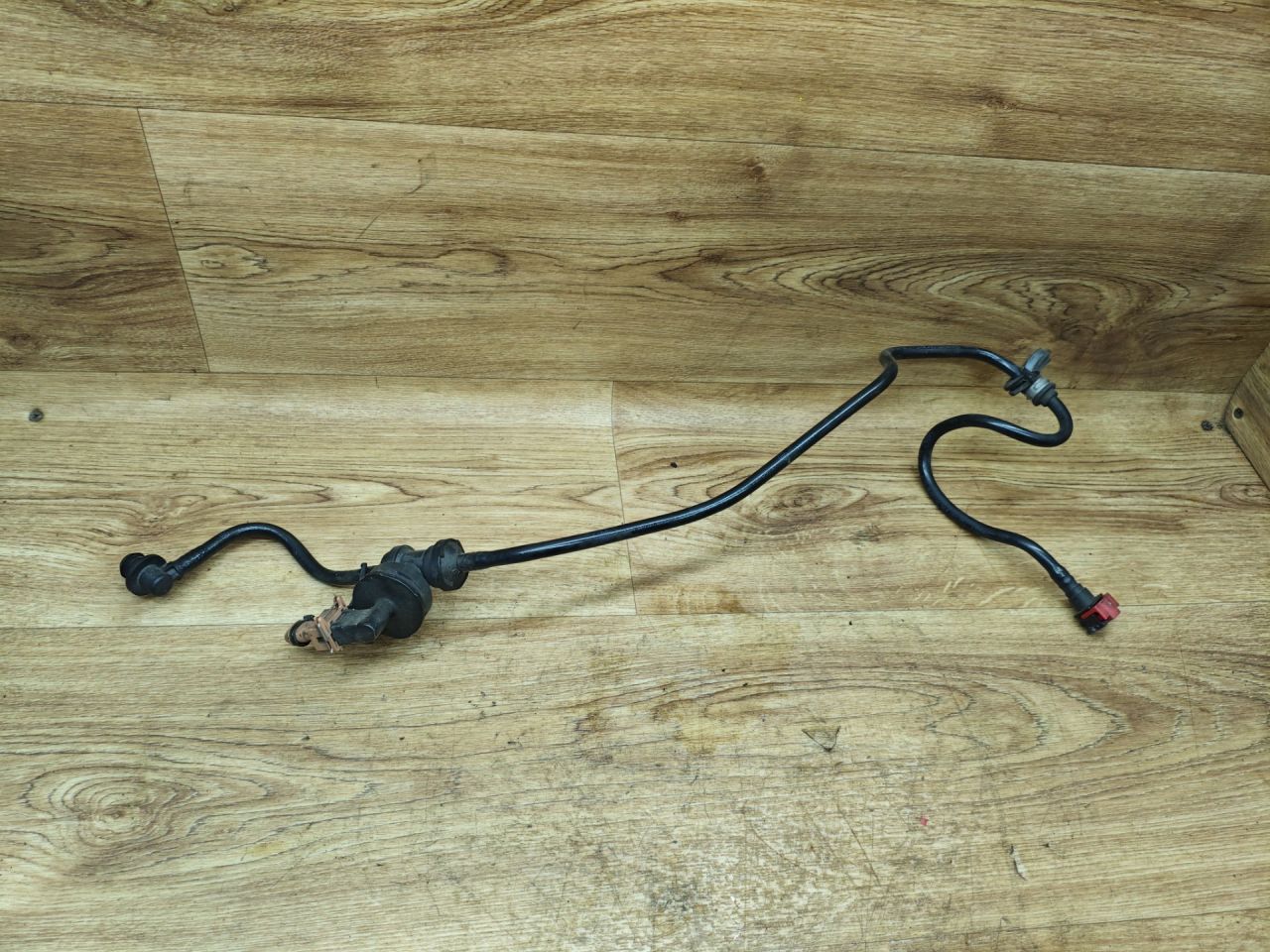 трубка вакуумная Land Rover Range Rover Evoque L538 2012, 2.2 л., 224DT, дизель, МКПП, внедорожник 5 дв. - фото №1