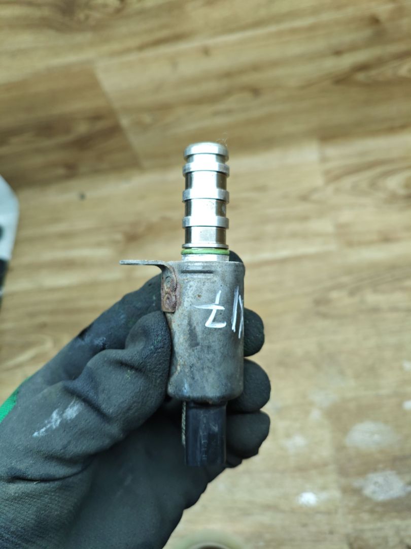 клапан фазорегулятора Peugeot 208 1 поколение 2012, 1.2 л., бензин, МКПП, хетчбэк 3 дв., 9677922180 - фото №1