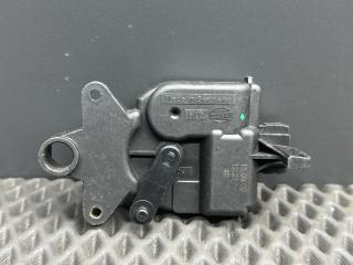 моторчик заслонки печки Volkswagen Golf 4 поколение 2000, 1J0907511