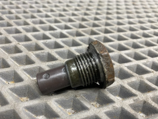 болт Kia Magentis 1 поколение [рестайлинг] GD 2004, 2.5 л., G6BV, бензин, АКПП, седан, передний привод, 4532439000