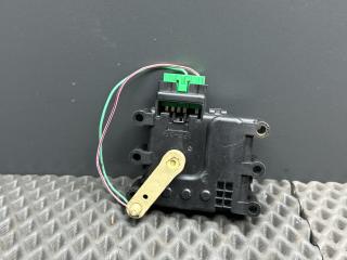 моторчик заслонки печки Mazda Atenza 1 поколение 2002, 4W01S, GJ6E61A70