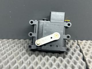 моторчик заслонки печки Mazda Atenza 1 поколение 2003, G31A61A70, 4Y19R