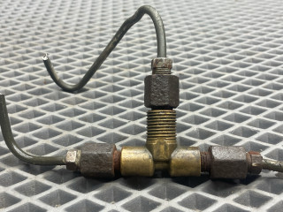 распределитель тормозных усилий Kia Rio 1 поколение [рестайлинг] DC 2004, 1.5 л., A5D, бензин, АКПП, c5 - diamond silver серебро, универсал, передний привод