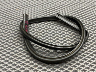 уплотнитель подкапотного пространства Mazda 3 1 поколение [рестайлинг] BK 2008, 1.6 л., Z6, бензин, МКПП, 16w, седан, передний привод, BP4K-56-750A