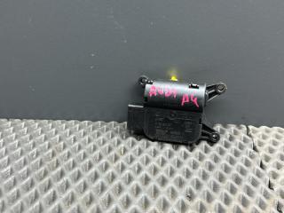 моторчик заслонки печки Audi A4 B7 2004, 0132801307