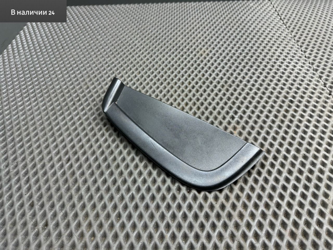 молдинг крыла Chevrolet Cruze 1 поколение J305 2012, 1.8 л., Z 18 XER, бензин, МКПП, белый, хетчбэк 5 дв., передний привод, 95477387 - фото №1