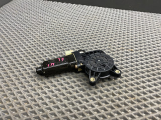 моторчик стеклоподъемника задний левый Kia Magentis 1 поколение [рестайлинг] GD 2004, 2.5 л., G6BV, бензин, АКПП, седан, передний привод, 8340138001