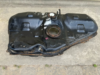 бак топливный Toyota Corolla 9 поколение (E120/E130) CDE120 2004, 1.6 л., 3ZZ-FE, бензин, МКПП, 8q3 - grayish blue, седан, передний привод, 7700102200, 77001-12C20, 77001-1A010