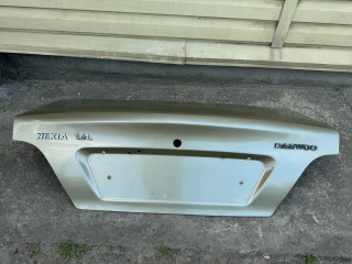 крышка багажника (дверь 3-5) Daewoo Nexia 1 поколение [2-й рестайлинг] 2011, 1.6 л., F16D3, бензин, МКПП, 60u - brighton gold, седан, передний привод, J3351001
