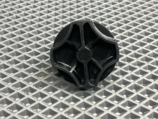 крепление запаски Kia Rio 1 поколение [рестайлинг] DC 2004, 1.5 л., A5D, бензин, АКПП, c5 - diamond silver серебро, универсал, передний привод, 0K30B56960