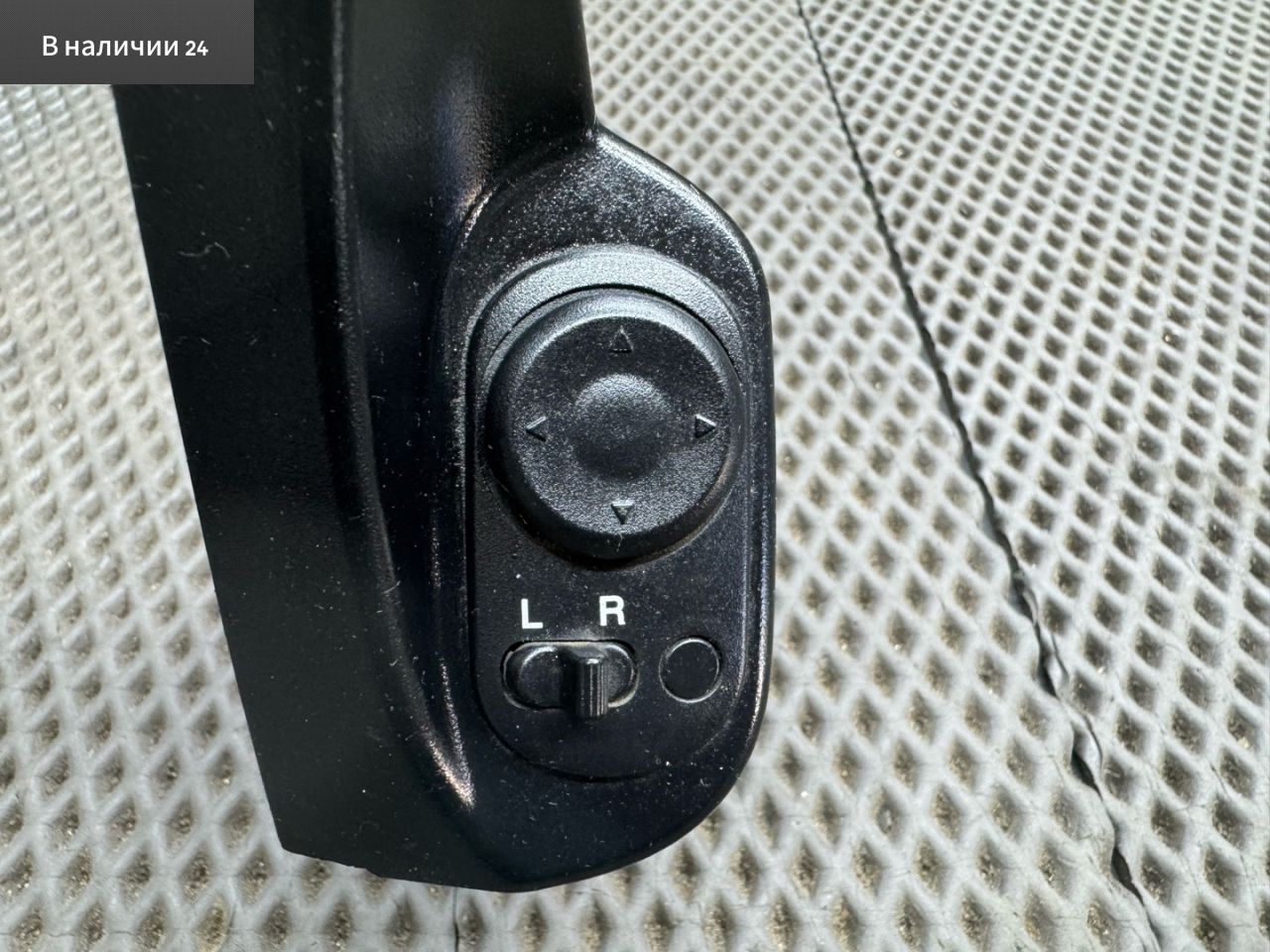 джойстик регулировки зеркал Chevrolet Lacetti 1 поколение J200 2007, 1.4 л., F14D3, бензин, МКПП, хетчбэк 5 дв., передний привод, 96546913 - фото №1