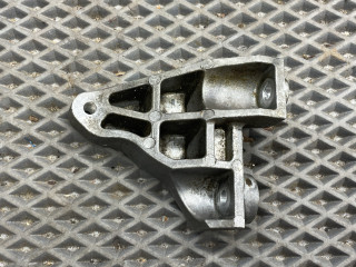 кронштейн генератора Chevrolet Lacetti 1 поколение J200 2008, 1.6 л., F16D3, бензин, МКПП, gge - ярко красный, хетчбэк 5 дв., передний привод, 96892.600