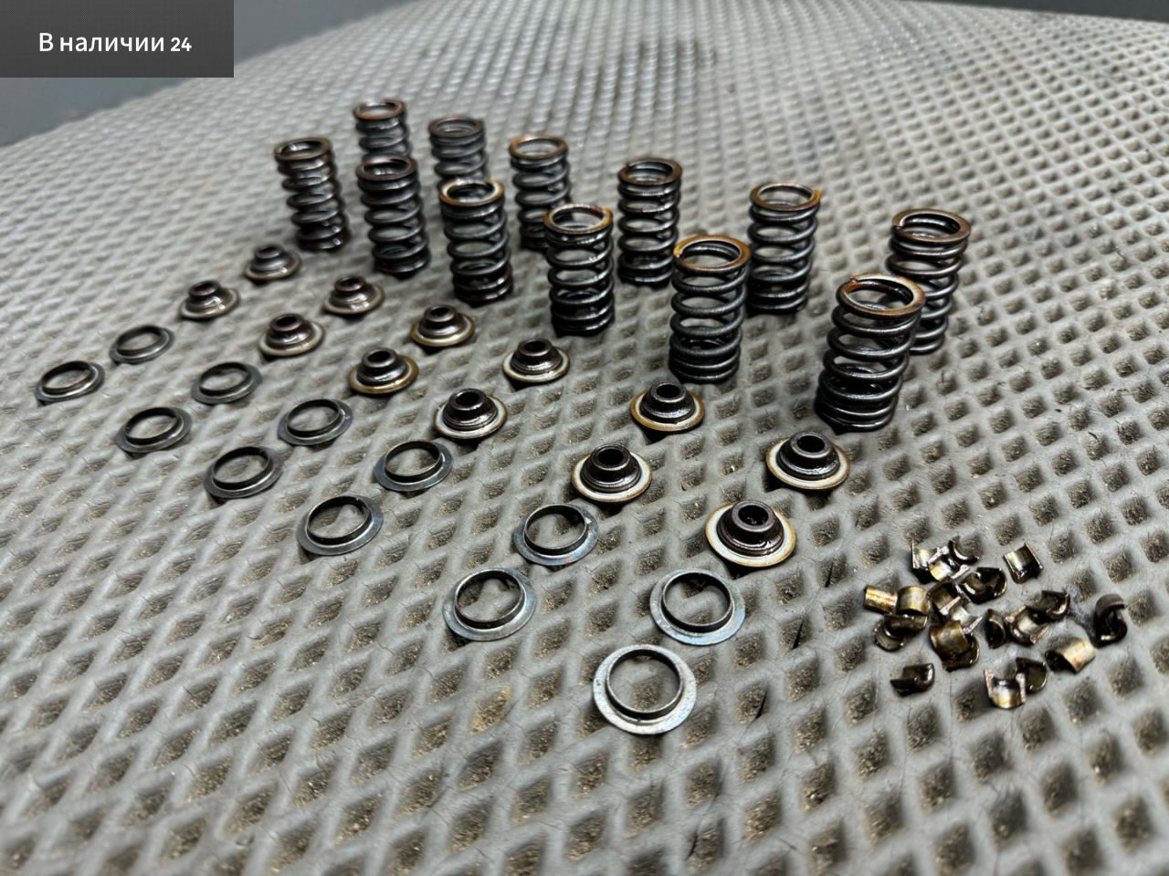 Пружина клапана Kia Magentis 1 поколение GD 2003, 2.5 л., G6BV, бензин, АКПП, 5c - olive green, седан, передний привод, 2222137101, 2222526000, 2222226000 - фото №1