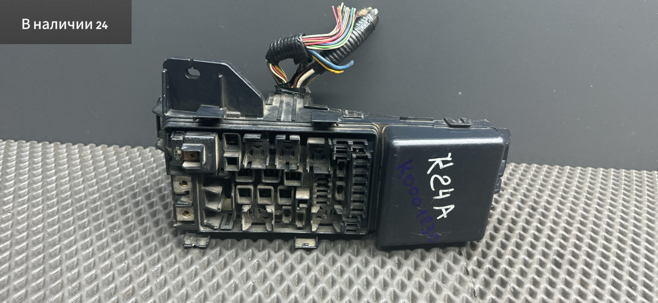 блок предохранителей Honda Accord 6 поколение 2001, K0001830 - фото №1