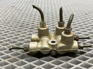 распределитель тормозных усилий Chevrolet Lacetti 1 поколение J200 2008, 1.6 л., F16D3, бензин, МКПП, gge - ярко красный, хетчбэк 5 дв., передний привод, 96349945