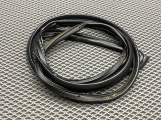 уплотнитель двери Mazda 3 1 поколение [рестайлинг] BK 2008, 1.6 л., Z6, бензин, МКПП, 16w, седан, передний привод, BP4K-58-760