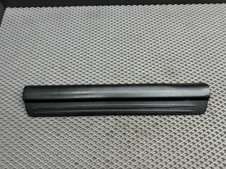 накладка на порог внутренняя Mitsubishi Lancer 9 поколение 2004, 1.3 л., 4G13 (8V), бензин, МКПП, a31a cool silver, седан, передний привод, MR417191