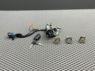 Замок зажигания c ключом Kia Rio 1 поколение [рестайлинг] DC 2004, 1.5 л., A5D, бензин, АКПП, c5 - diamond silver серебро, универсал, передний привод, 0K31F09010, 0K39X09010, 0K2BW66154, 0K30C76990, 0K08G677C0, KK11E66154, 0K30A76920A, 0K34A76960A