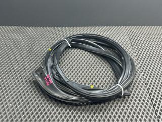 уплотнитель двери Hyundai i20 1 поколение PB 2010, 1.4 л., G4FA, бензин, АКПП, fr - black diamond черный, хетчбэк 5 дв., передний привод, 821401J000