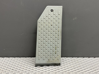 Опорная площадка для ног Chevrolet Lacetti 1 поколение J200 2008, 1.6 л., F16D3, бензин, МКПП, gge - ярко красный, хетчбэк 5 дв., передний привод, 96556940