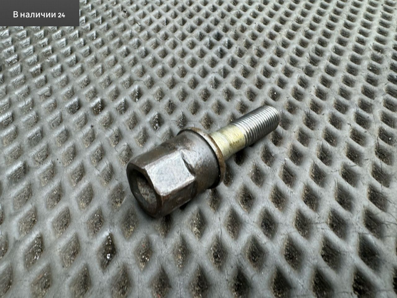 болт двигателя Kia Magentis 1 поколение GD 2003, 2.5 л., G6BV, бензин, АКПП, 5c - olive green, седан, передний привод, 2312837100 - фото №1