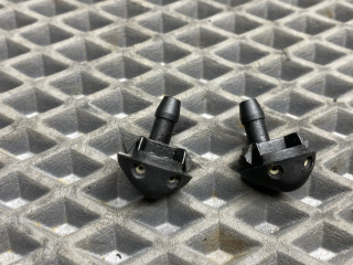 форсунка омывателя лобового стекла Daewoo Nexia 1 поколение [2-й рестайлинг] 2011, 1.6 л., F16D3, бензин, МКПП, 60u - brighton gold, седан, передний привод, 96115804