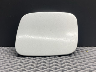 лючок топливного бака Kia Rio 1 поколение [рестайлинг] DC 2004, 1.5 л., A5D, бензин, АКПП, c5 - diamond silver серебро, универсал, передний привод, 0K30A42410B