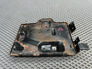 Площадка акб аккумулятора Kia Magentis 1 поколение [рестайлинг] GD 2004, 2.5 л., G6BV, бензин, АКПП, седан, передний привод, 3715038000