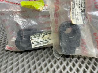 втулка стабилизатора передняя Nissan Tiida C11 2007, 1.8 л., MR18DE, бензин, 54613-EL000