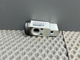 расширительный клапан кондиционера Kia Rio 1 поколение [рестайлинг] 2003, 1.5 л., A5D, бензин, МКПП, v9 - pewter grey, универсал, передний привод, T41623-0360, 97626FD100, 97626FD110