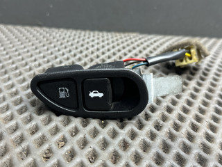 кнопка открытия лючка топливного бака Hyundai Sonata 4 поколение [рестайлинг] EF 2005, 2.0 л., G4JP, бензин, МКПП, s02 серый, седан, передний привод, 93555-3D010