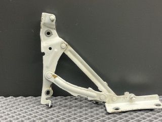 петля крышки багажника Mazda 3 2 поколение [рестайлинг] BL 2011, 1.6 л., Z6, бензин, АКПП, 34k crystal white pearl tricoat, седан, передний привод, BBM4-52-720A