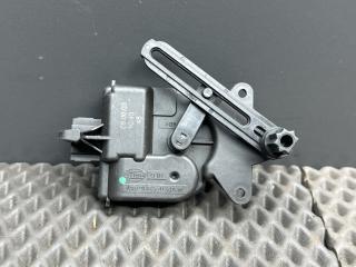 моторчик заслонки печки Volkswagen Golf 5 поколение 2003, 1J0907511