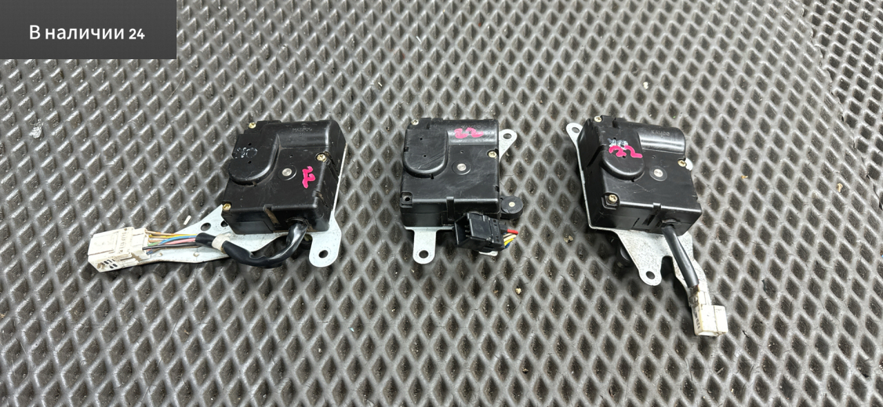 моторчик заслонки печки Kia Magentis 1 поколение GD 2003, 2.5 л., G6BV, бензин, АКПП, 5c - olive green, седан, передний привод, 971083C000, 972223C000, 972263C000 - фото №1