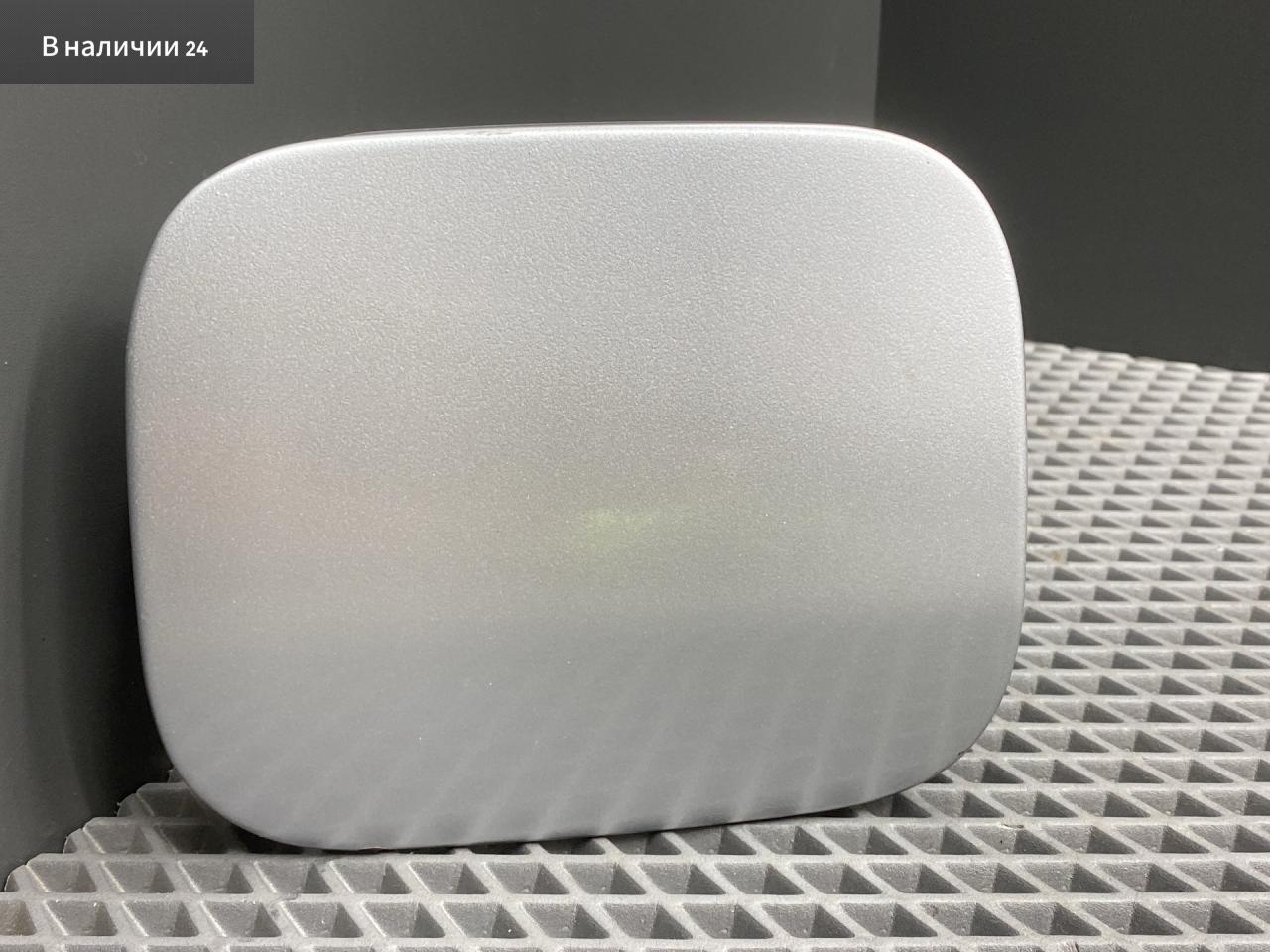 лючок топливного бака Mitsubishi Lancer 9 поколение 2004, 1.3 л., 4G13 (8V), бензин, МКПП, a31a cool silver, седан, передний привод, 5940A010, MR548874 - фото №1