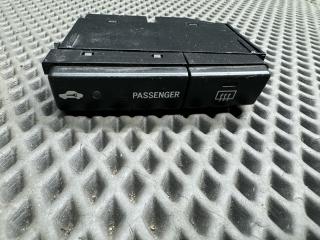 кнопка обогрева заднего стекла Toyota Avensis 2 поколение (T250) 2005, 84790-05110