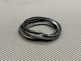 уплотнитель двери Toyota Corolla 9 поколение (E120/E130) CDE120 2004, 1.6 л., 3ZZ-FE, бензин, МКПП, 8q3 - grayish blue, седан, передний привод, 6787102080, 67871-02081