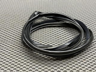 уплотнитель двери Toyota Corolla 9 поколение (E120/E130) CDE120 2004, 1.6 л., 3ZZ-FE, бензин, МКПП, 8q3 - grayish blue, седан, передний привод, 6787202080, 67872-02081