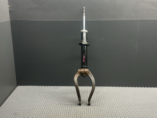 амортизатор передний левый Hyundai Sonata 4 поколение [рестайлинг] EF 2005, 2.0 л., G4JP, бензин, МКПП, s02 серый, седан, передний привод, 546113K030