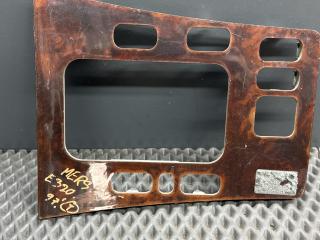 рамка обрамление кулисы Mercedes-Benz E-Класс W211/S211 2005, A2106830108