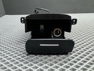 пепельница Kia Magentis 1 поколение [рестайлинг] GD 2004, 2.5 л., G6BV, бензин, АКПП, седан, передний привод, 84550-3C010