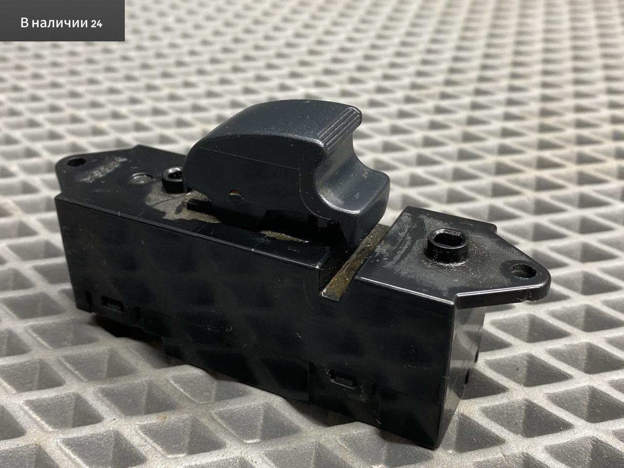 кнопка стеклоподъемника двери задней левой Mitsubishi Lancer 9 поколение 2004, 1.3 л., 4G13 (8V), бензин, МКПП, a31a cool silver, седан, передний привод, MR587880 - фото №1